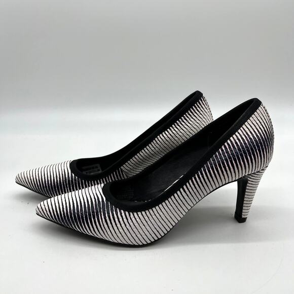 Lori Goldstein Collection Novelty Pumps Size 6 M Zebra Print Leather - Picture 1 of 12